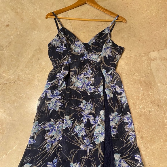 NEW Nikibiki Maxi dress- Size M - Picture 2 of 12